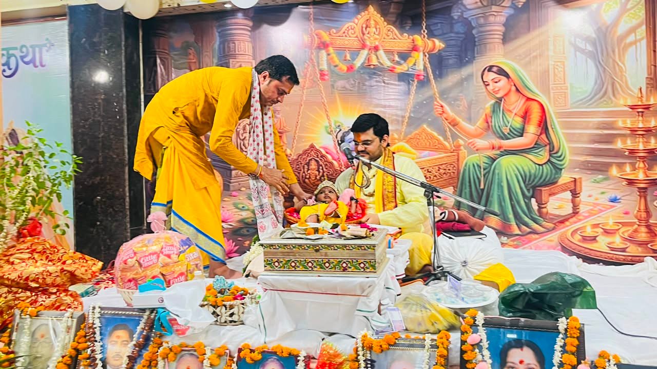 नंदोत्सव में छाया आनंद, भजनों पर झूम उठे श्रद्धालु