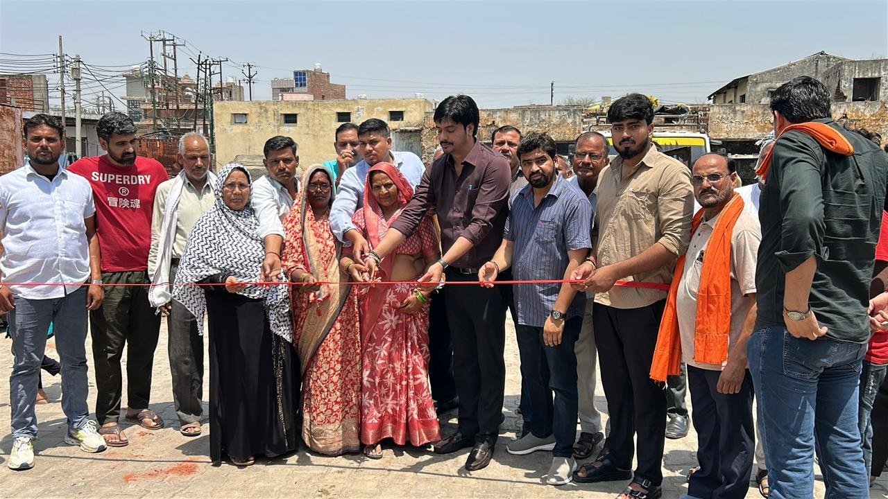 चेयरमैन प्रतिनिधि ने सभासदों के साथ 1.10 करोड़ के कार्यों का किया शिलान्यास