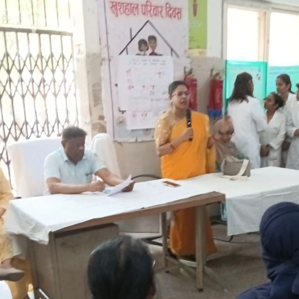 हरदोई में ओवेरियन कैंसर पर जागरुकता गोष्ठी:चिकित्सकों ने महिलाओं को लक्षणों की पहचान और नियमित जांच की सलाह दी