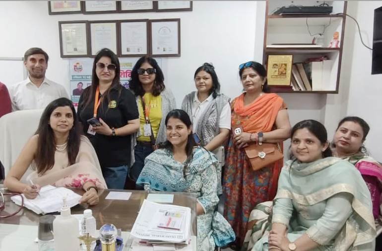 कुटुंब संस्था के शिविर में 112 महिलाओं ने निःशुल्क स्वास्थ्य जांच कराई