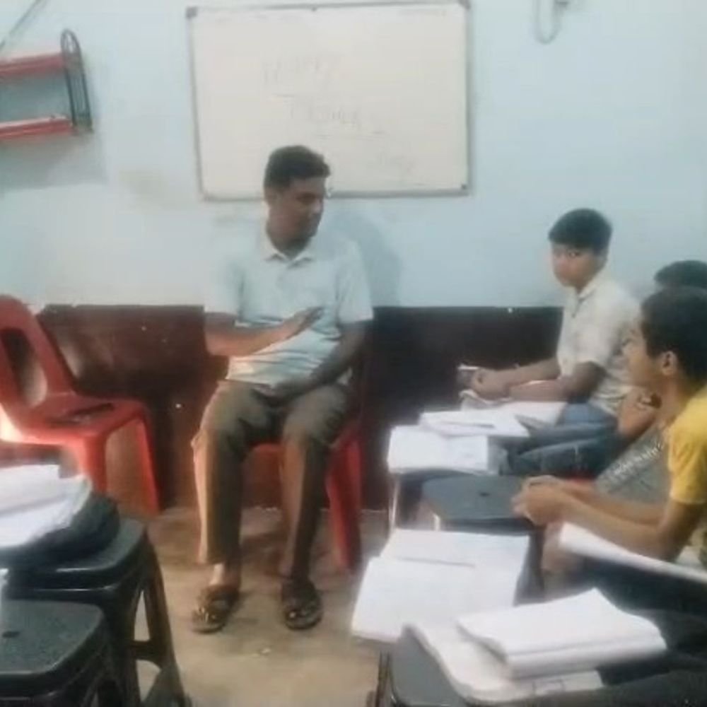 मदर्स डे पर बच्चों ने लिया मां का आशीर्वाद:स्वस्थ और लंबी उम्र की कामना की, विशेष कार्यक्रम आयोजित