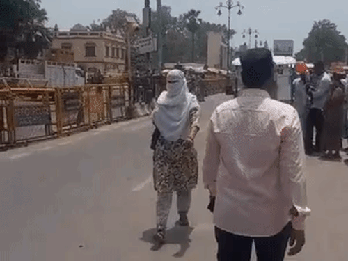 अयोध्या में हीट स्ट्रोक की लहर, बचाव के निर्देश:तापमान 37 डिग्री से ऊपर बढ़ने पर शरीर वातावरण की गर्मी को शोषित करने लगता