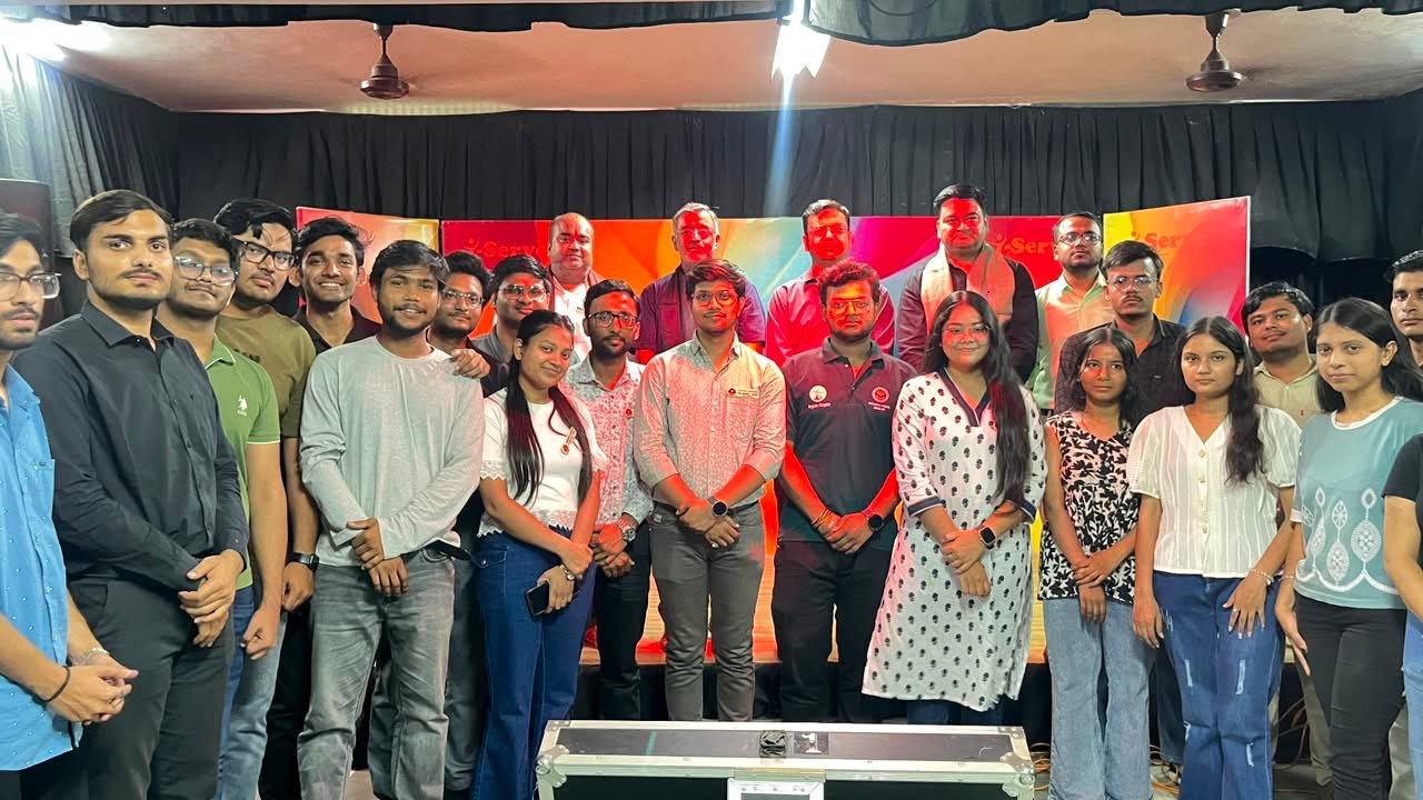 प्रियांश गुप्ता पहले और शुभम मित्तल दूसरे स्थान पर रहे