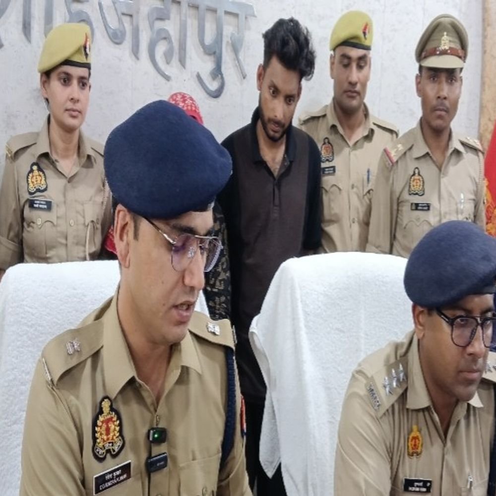 मां बेटे ने 17 लाख रुपए का किया फ्राड, गिरफ्तार:हीरे और सोने के आभूषण खरीदे, महंगे जूते, 38 बार में किया फ्राड