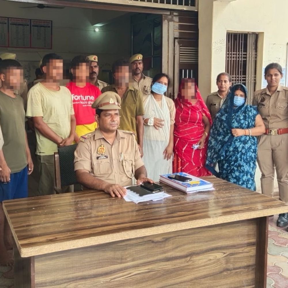 चंदौली में सरकारी काम में बाधा डालने वाले 7 गिरफ्तार:भूमि पैमाइश के दौरान पुलिस-राजस्व टीम पर हमले का आरोप, सिपाही के साथ मारपीट की थी