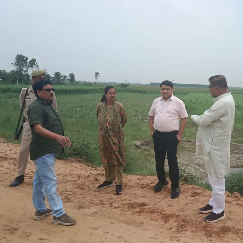 मुजफ्फरनगर में बाढ़ से पहले प्रशासन अलर्ट:एडीएम ने गंगा बैराज, तटबंधों का निरीक्षण किया, जनहानि रोकना प्राथमिकता