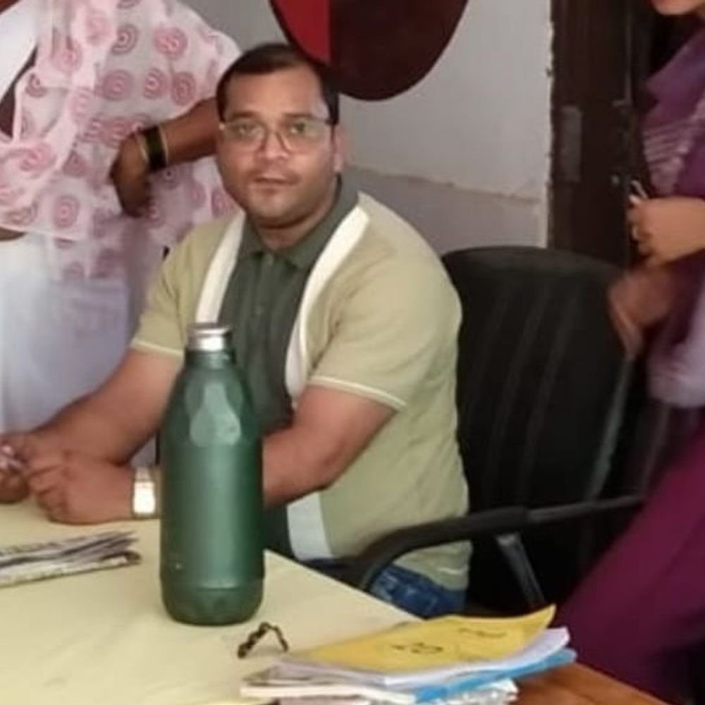 सुल्तानपुर में CHC डॉक्टर ने की जातिगत टिप्पणी:सोशल मीडिया पर पोस्ट देख BJP नेता ने डिप्टी सीएम से की शिकायत, सख्त कार्रवाई की मांग