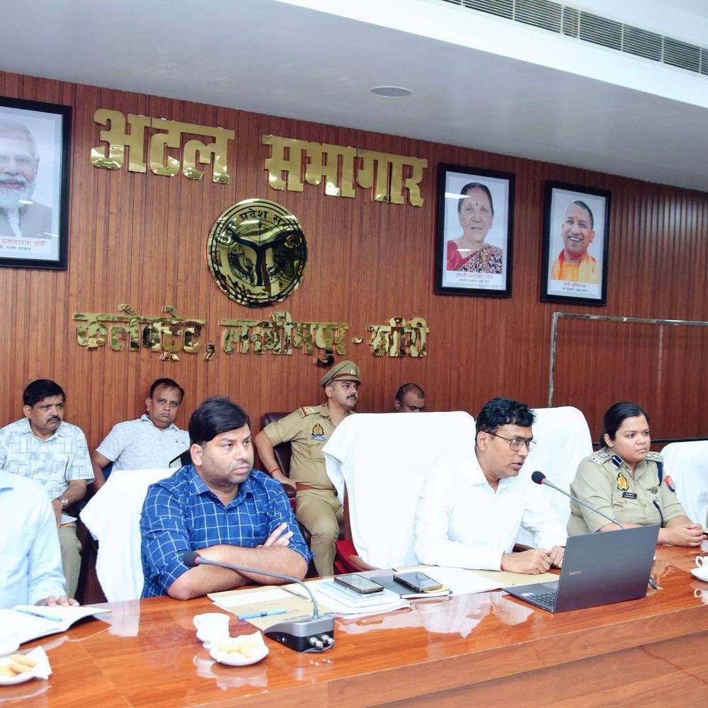 डीएम-एसएसपी ने मोहर्रम पर दिए सख्त निर्देश:12 फीट से ऊंचे ताजिए, अस्त्र-शस्त्र प्रदर्शन और अफवाह पर रोक