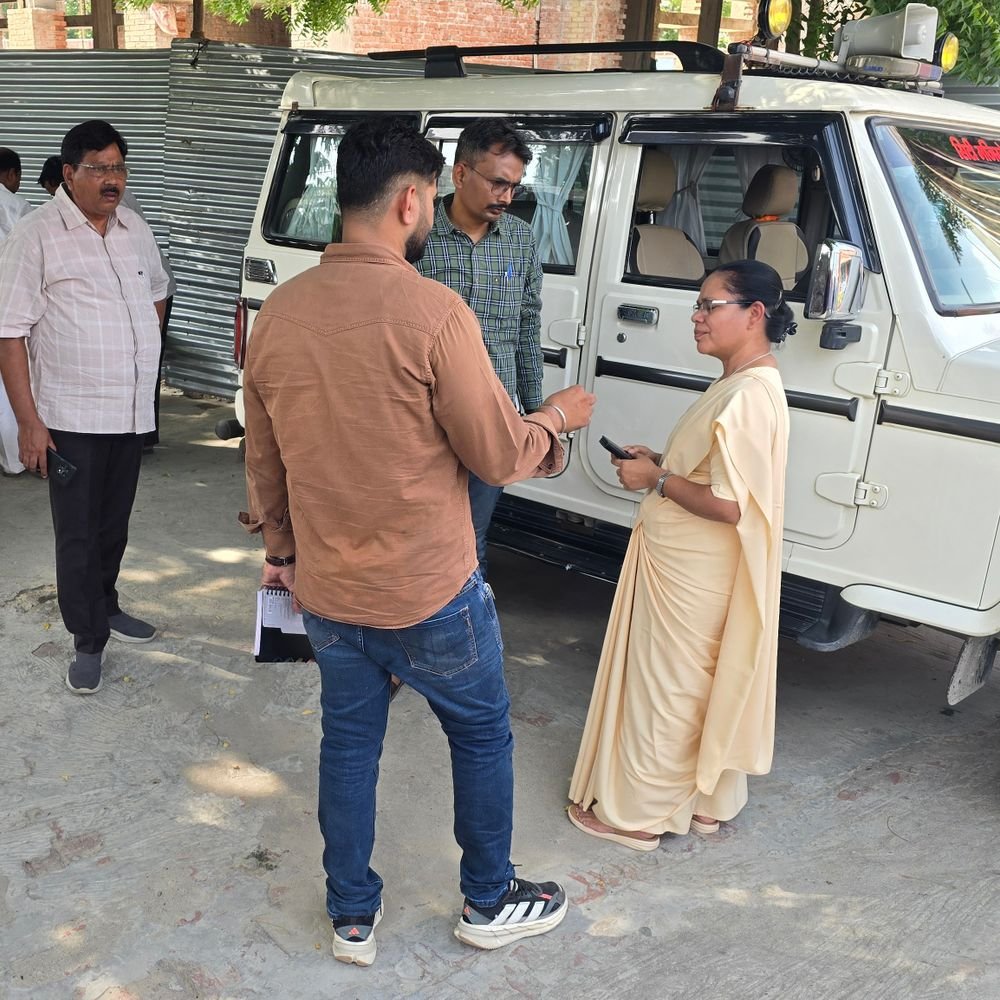 फातिमा स्कूल में आग से निपटने की तैयारी चेक की:नगर मजिस्ट्रेट और सीएफओ टीम के साथ पहुंचे, मॉक ड्रिल के दिए निर्देश