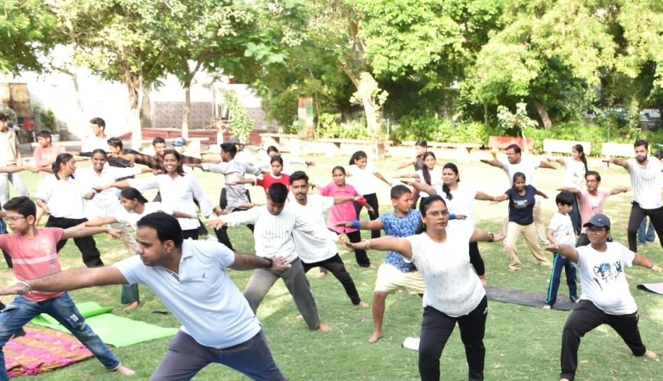 डीईआई में दिया जाता है अनुशासन, सेवा, आत्मविकास और संतुलित जीवन मूल्य को विशेष महत्व
