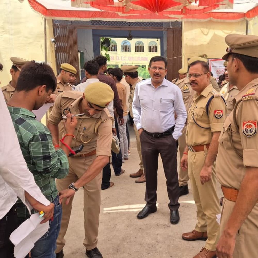 पुलिस भर्ती परीक्षा: 5,118 अभ्यर्थी उपस्थित:जालौन में पहले दिन 1,410 अनुपस्थित, परीक्षा शांतिपूर्ण