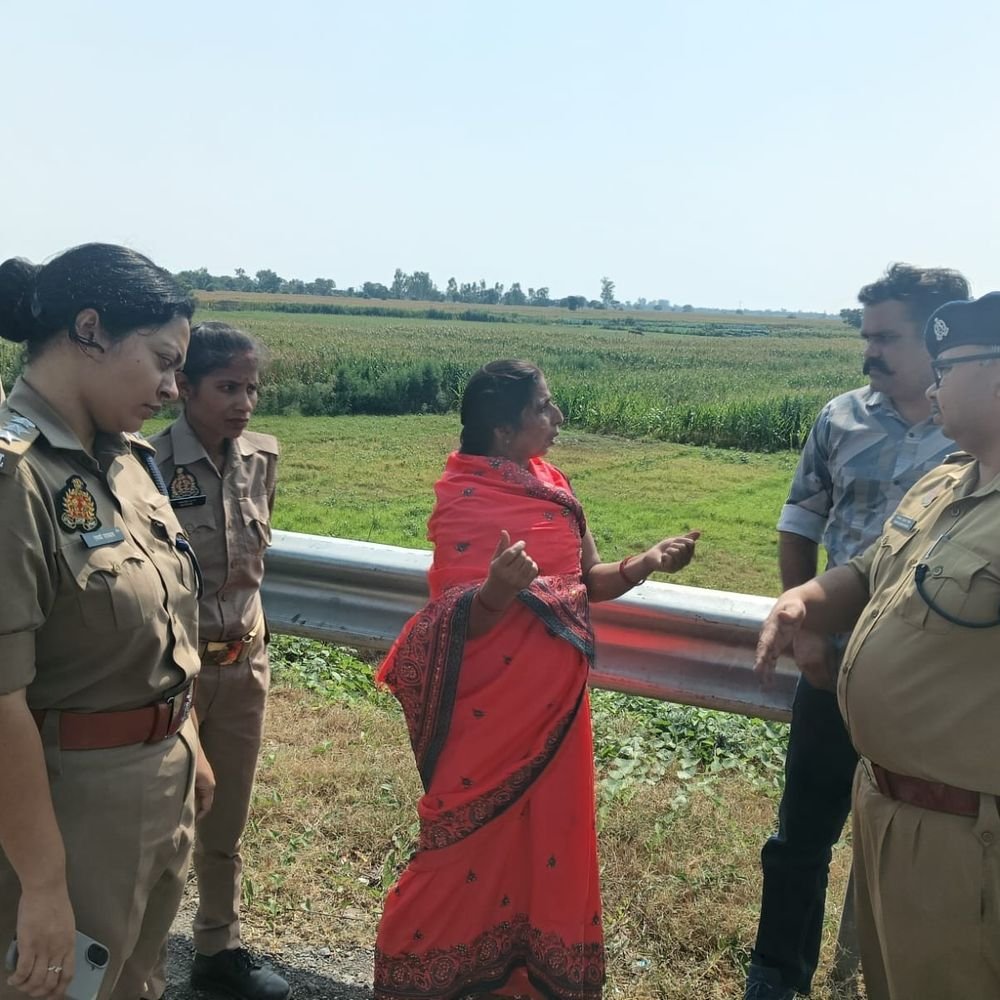 इटावा हाईवे पर महिला से चेन लूट:मां-बेटा बाइक से जा रहे थे, तमंचा दिखाकर भागे बदमाश, CCTV खंगाल रही पुलिस
