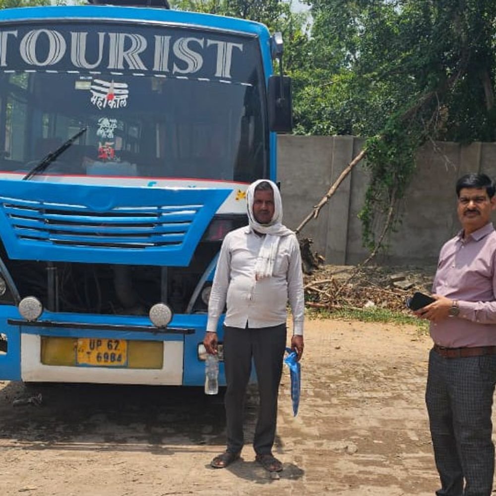 जौनपुर में 10 बसों का चालान, 3 सीज:परिवहन विभाग ने अनाधिकृत बसों पर की कार्रवाई