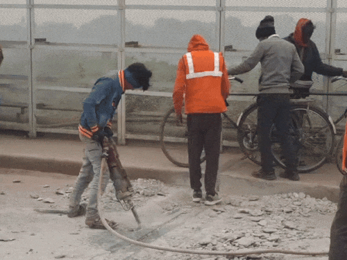 आज रात 10 बजे से बंद हो जाएगा राजघाट पुल:PWD करेगा मरम्मत, 60 दिन का मेगा ब्लॉक रहेगा; सुबह ट्रेनों की भी रुकेगी रफ्तार