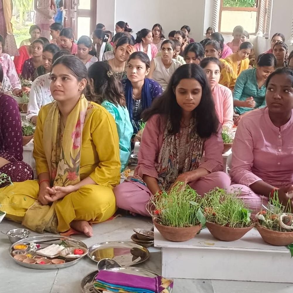 चित्रकूट में 42वें गौरी-जया पार्वती व्रत का समापन:171 बालिकाओं ने की शिव-पार्वती की आराधना