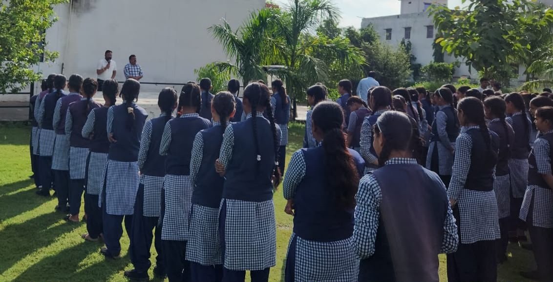 शंकराचार्य जी के गौ गर्जना महासभा के समर्थन में हुई संगोष्ठी