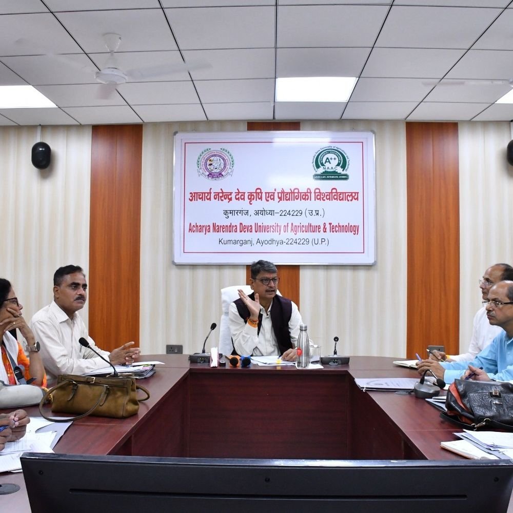कृषि विश्वविद्यालय में ई-ऑफिस की तैयारी तेज:अब एक क्लिक पर आगे बढ़ेंगी फाइलें; कुलपति ने अधिकारियों संग की बैठक