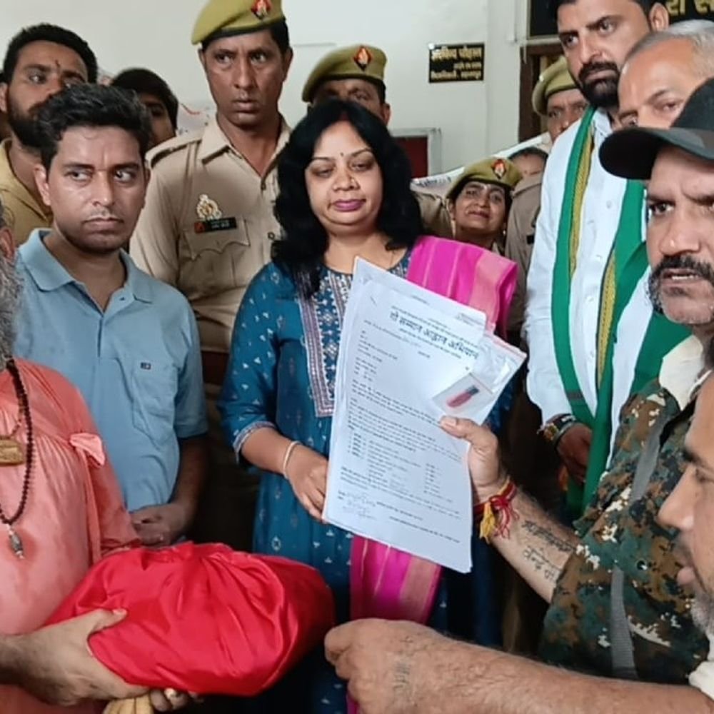 गोहत्या पर केंद्रीय कानून-‘राष्ट्रमाता’ का दर्जा देने की मांग:सहारनपुर में गौ सम्मान अभियान के तहत 3.46 लाख हस्ताक्षरों वाला ज्ञापन सौंपा