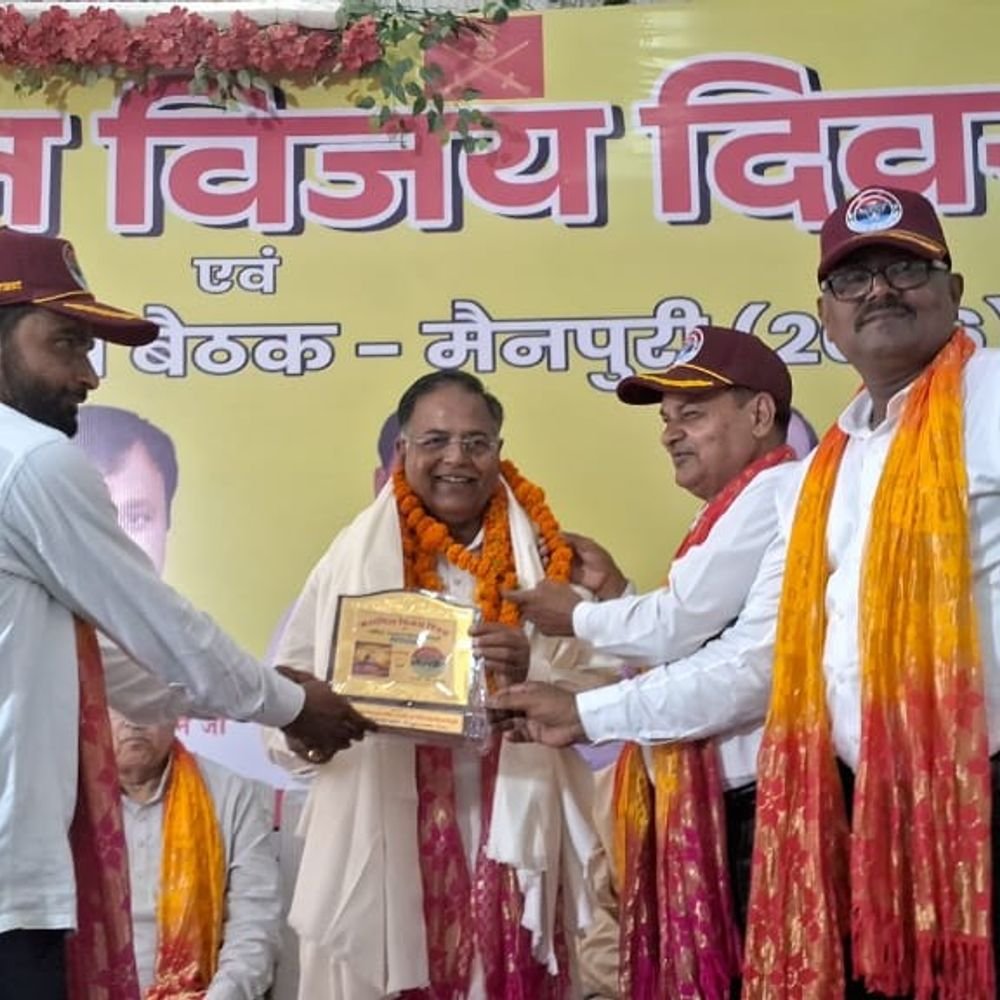 कारगिल के शौर्य से युवाओं को मिली राष्ट्रभक्ति की प्रेरणा:मैनपुरी में वीरांगनाओं का सम्मान, फिर ब्रजेश चौबे ने संभाली जिलाध्यक्ष की जिम्मेदारी