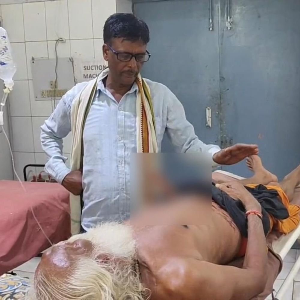 घरेलू झगड़े में साधु ने पेट में चाकू घोंपा:हमीरपुर में सर्जन न होने पर कानपुर रेफर, हालत गंभीर