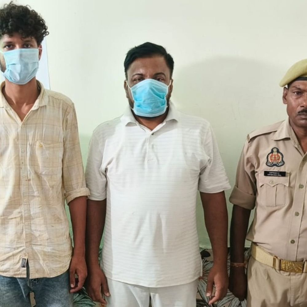 बागपत में दो कैंटर से 26 पशु बरामद:चार पशु तस्कर गिरफ्तार; पुलिस से बचने को बंद कर रखे थे वाहन