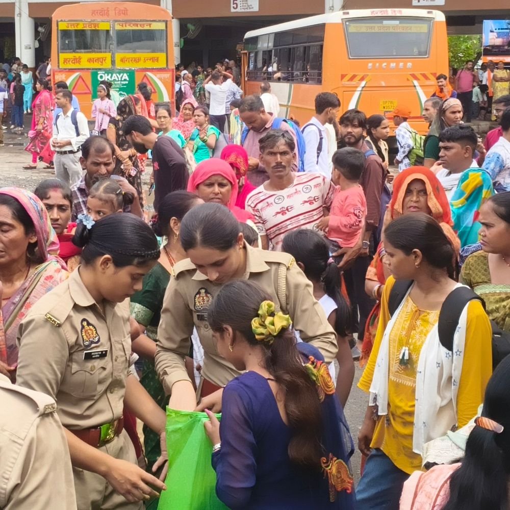 हरदोई में रोडवेज बस में दो महिलाओं से टप्पेबाजी:रक्षाबंधन पर भाई के घर जाते समय हुई वारदात, तलाशी बेनतीजा