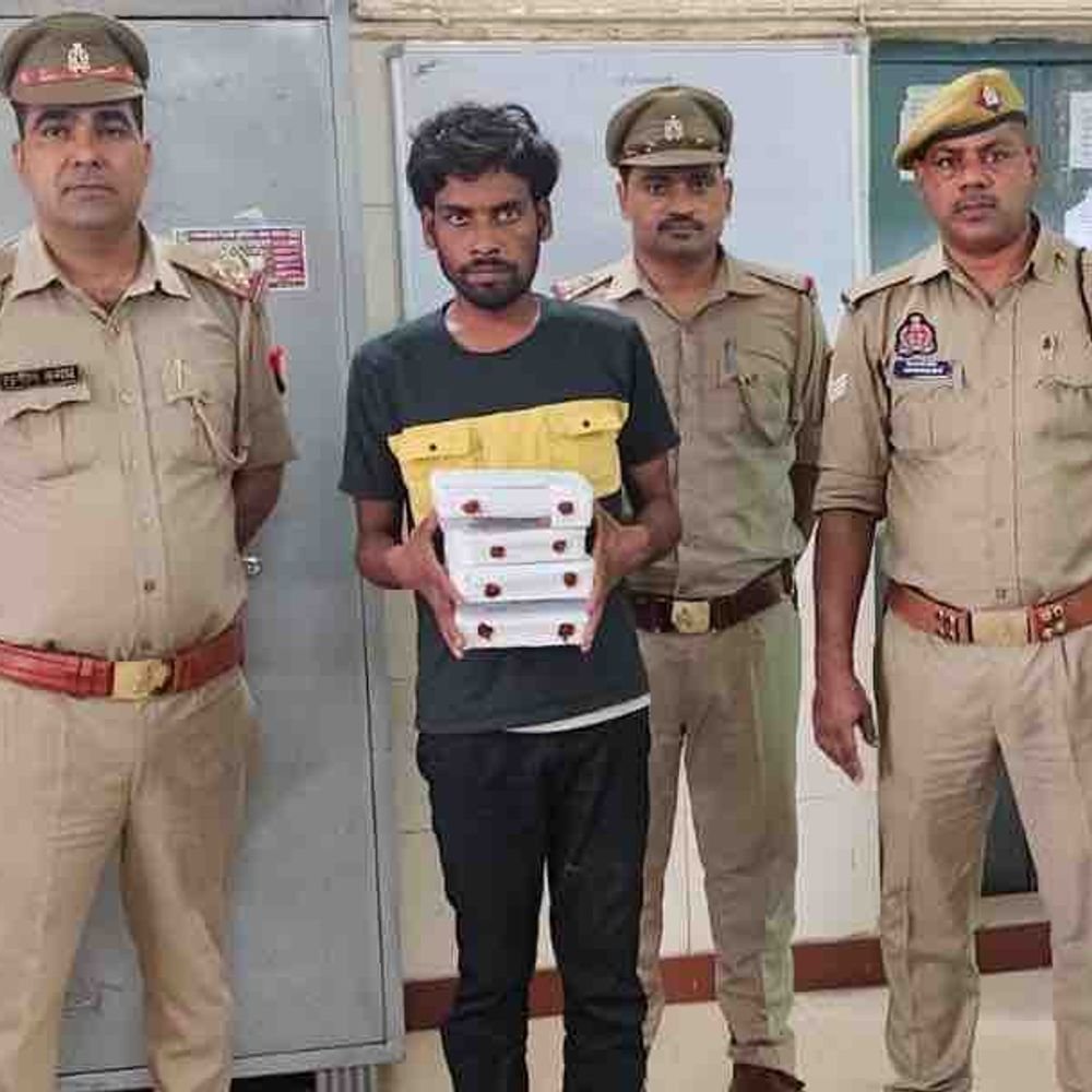 ट्रेन में दोस्ती कर यात्रियों का सामान चुराता था:जीआरपी ने शातिर चोर को कानपुर सेंट्रल से दबोचा