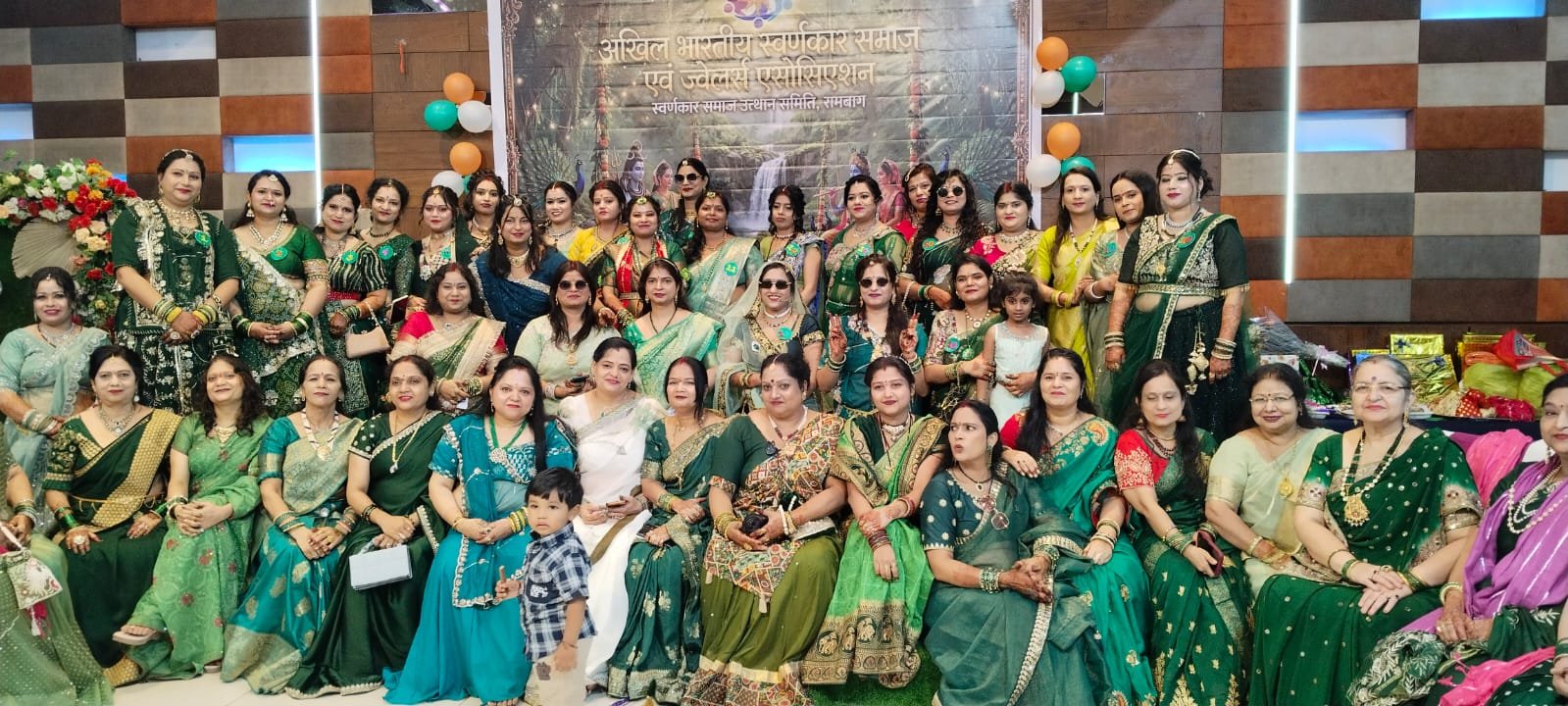 हरियाली तीज उत्सव में प्रतियोगिताओं और मल्हार की रही धूम