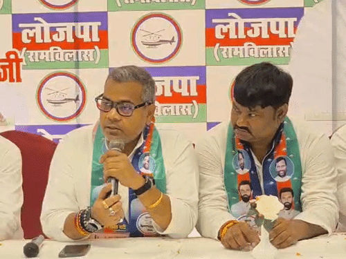 प्रयागराज में लोजपा का ‘पंडित-पासी-पासवान’ नारा:अरुण भारती बोले- सितंबर से चिराग पासवान की सभाएं, बेरोजगार और Gen-Z पर फोकस