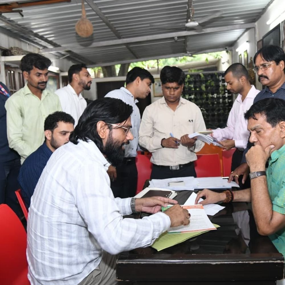 मंत्री से की नए गंगा पुल को जोड़ने की मांग:पश्चिमी गंगाघाट तक रैंप बनाने और बाढ़ से स्थायी राहत दिलाने का मुद्दा उठाया