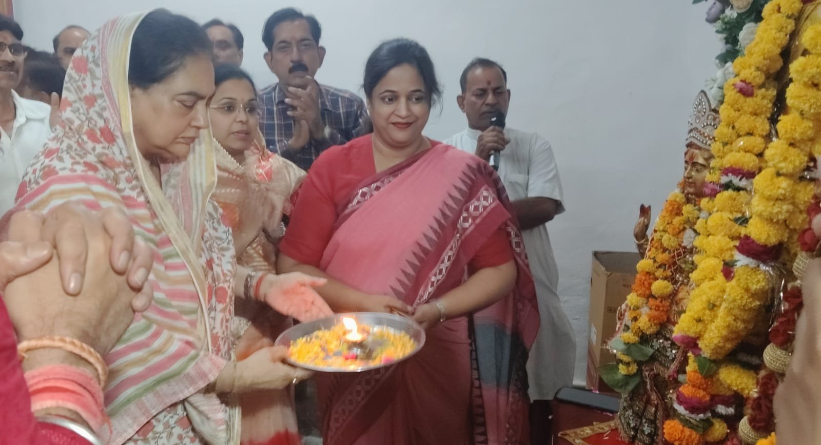 विधायक रानी पक्षालिका सिंह भदावर ने जनकपुरी महोत्सव में  की महाआरती