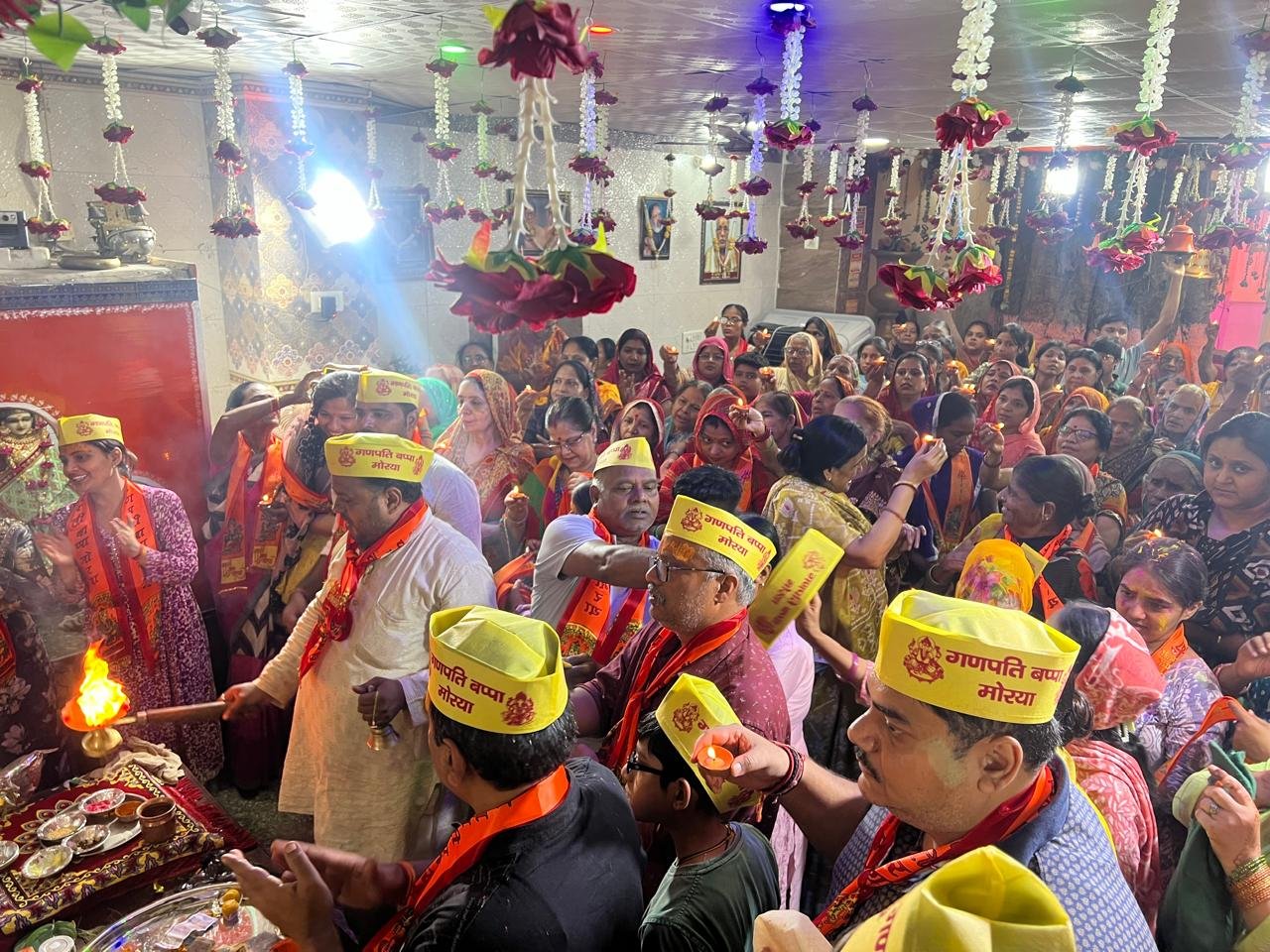 गणपति भक्तों ने नम आँखों से दी सिद्धि विनायक को विदाई