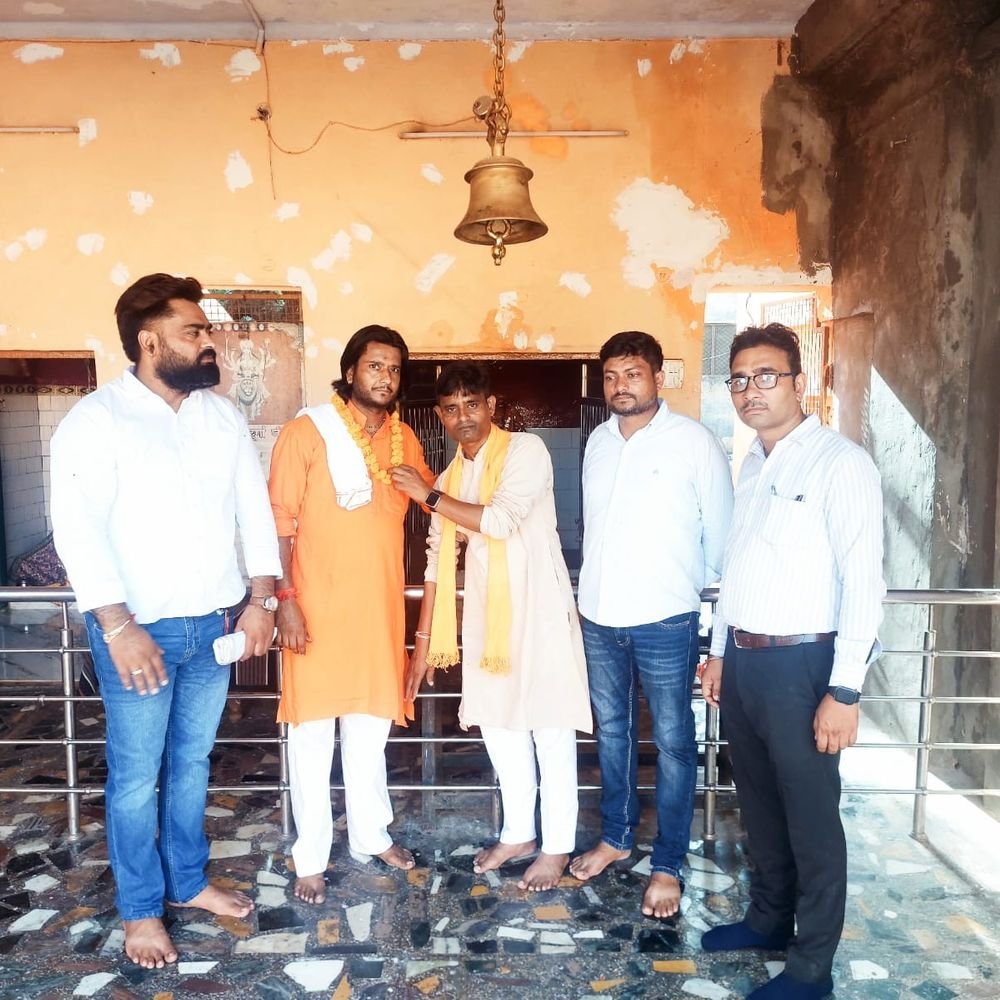 भाजपा कार्यकर्ताओं ने मंदिर पुजारियों को सम्मानित किया:गुरु रविदास की 650वीं जयंती पर सामाजिक समरसता और भाईचारे का संदेश दिया