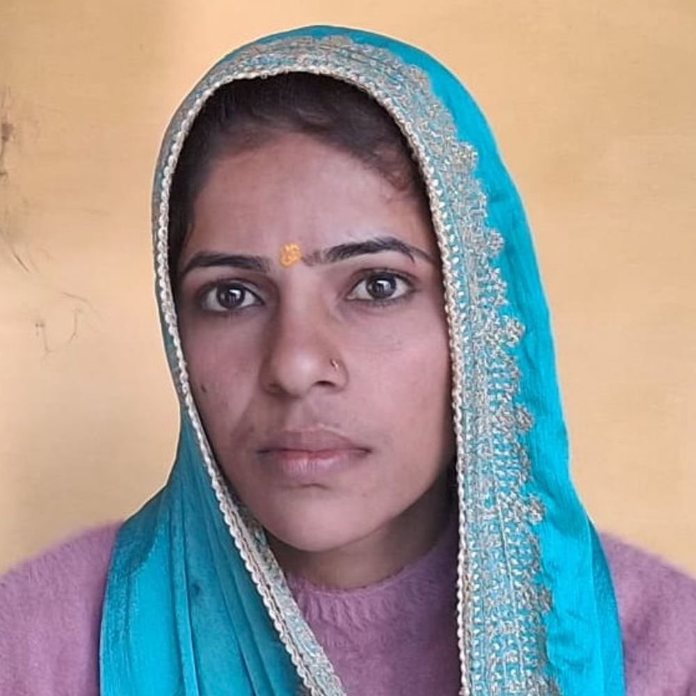 मायके से लौटी विवाहिता का फंदे से लटका मिला शव:7 माह की गर्भवती थी, पिता ने ससुरालवालों पर लगाया दहेज के लिए हत्या करने का आरोप