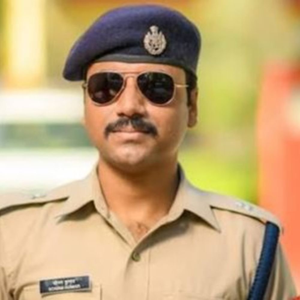 आगरा-वाराणसी से प्रयागराज आए दो IPS, दो अफसर बाहर:सोनम कुमार को डीसीपी, श्रुति को एडीसीपी की जिम्मेदारी
