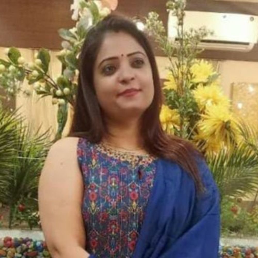वाराणसी में फ्लैट में महिला ने लगाईं फांसी:बेटे ने फंदे से उतारा शव, पति की पहले ही हो चुकी है मौत