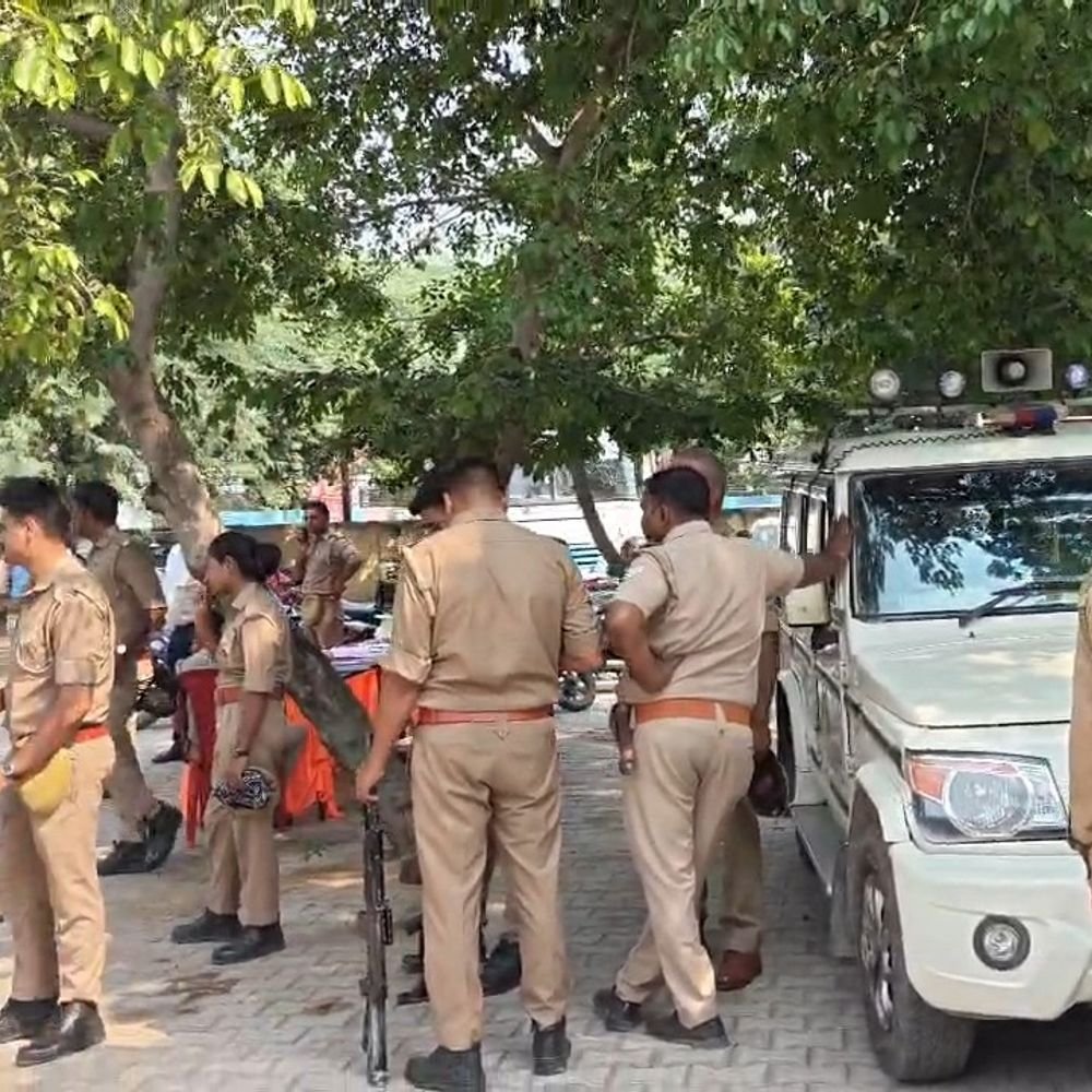 मथुरा में MLC चुनाव के लिए सुरक्षा कड़ी:क्षेत्र को 7 जोन और 15 सेक्टर में बांटा, पुलिस प्रशासन मुस्तैद