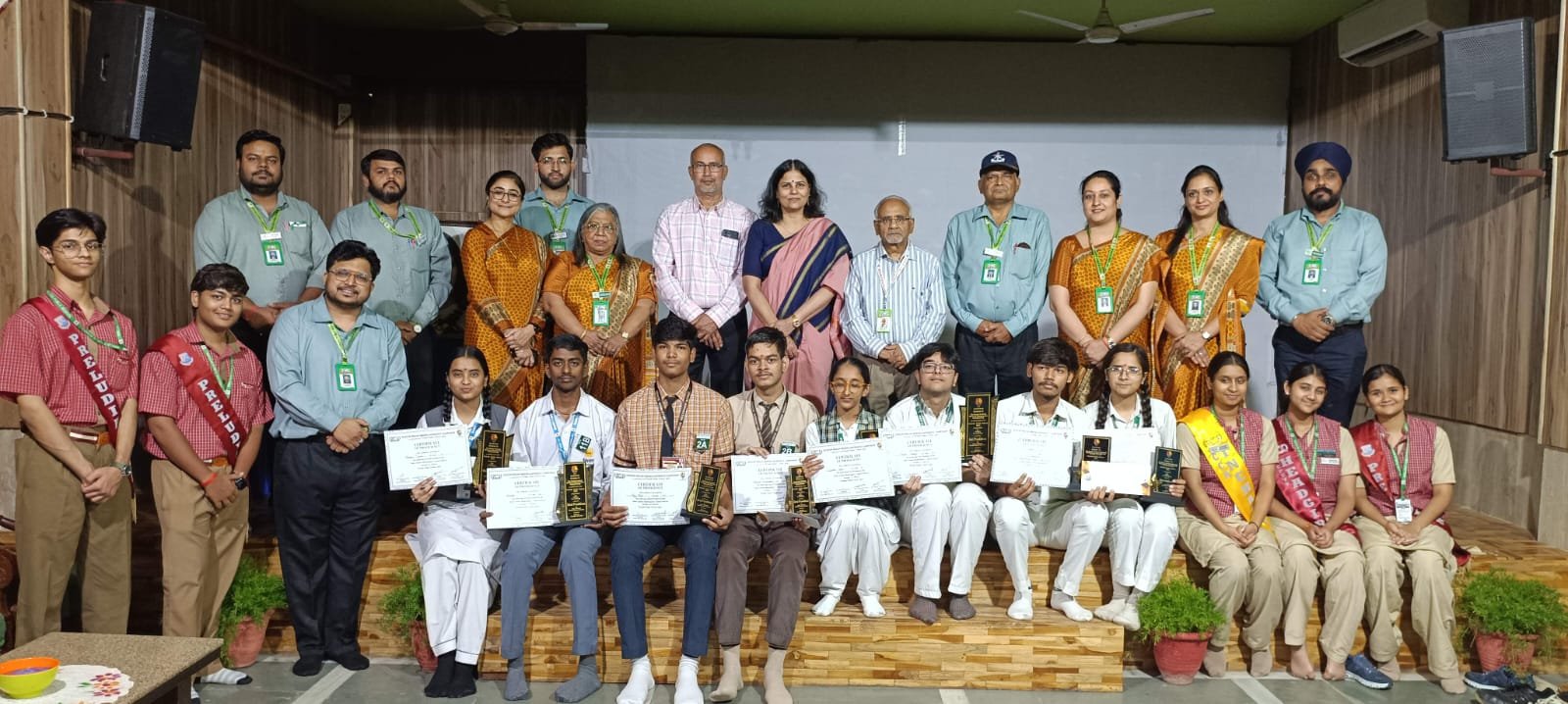 प्रिल्यूड की संस्थापक शिक्षिका स्व. श्रीमती रूपा प्रकाश की स्मृति में हुआ मैथमेटिक्स काॅन्टेस्ट का आयोजन