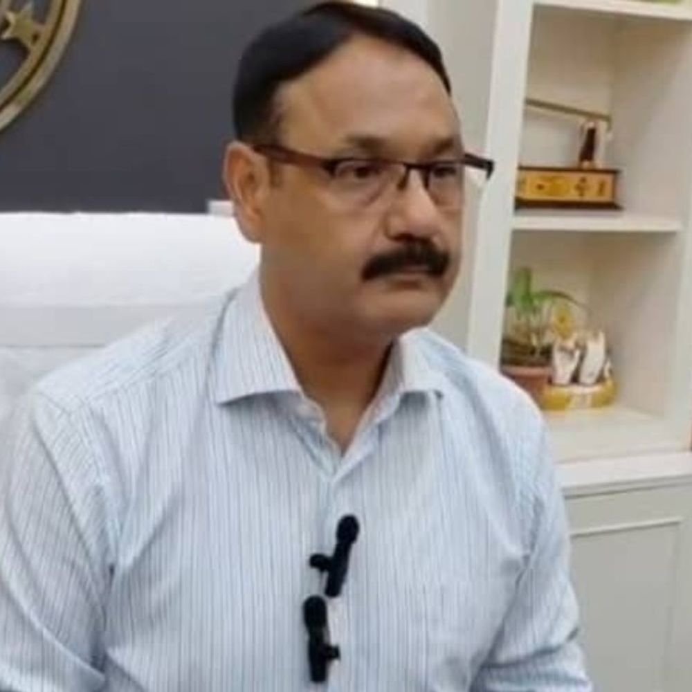 मतदाता सूची में गड़बड़ी पर SDM समेत 3 पर FIR:पीलीभीत में कंप्यूटर ऑपरेटर की सेवा समाप्त, दोनों अधिकारियों पर लापरवाही का आरोप