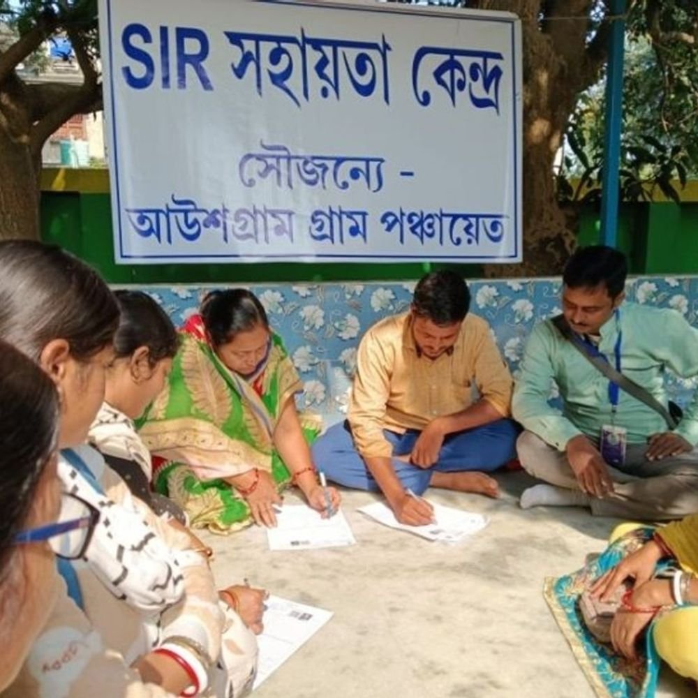 सुप्रीम कोर्ट में आज बंगाल SIR मामले पर सुनवाई:याचिका में वोटर लिस्ट से नाम हटाने को चुनौती; कोलकाता-हावड़ा से 1.70 लाख आवेदन पेंडिंग
