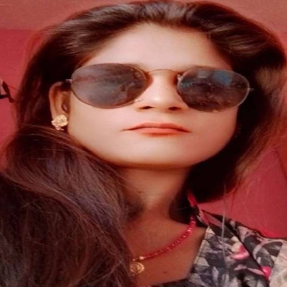 झांसी में बेटी को जन्म देकर गर्लफ्रेंड ने दम तोड़ा:दो बच्चे की मां को इंस्टाग्राम पर हुआ था इश्क, शव ससुराल न ले जाने पर हंगामा