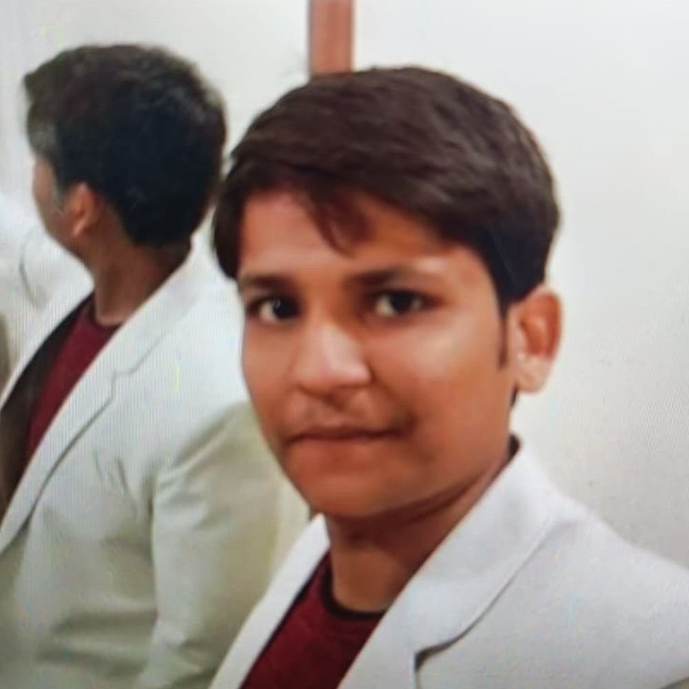 तीसरी मंजिल से गिरकर होटल कारोबारी के बेटे की मौत:हरबंश मोहाल में घर पर ब्रश कर रहा था, 8 माह पहले हुई थी शादी